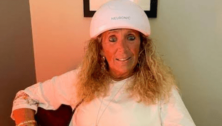 Dr Susan Marra wearing the Neuroradiant 1070 Red Light Therapy Helmet